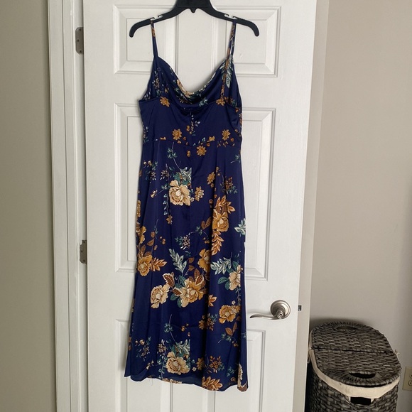 Navy blue floral midi dress, NWT - Picture 4 of 5